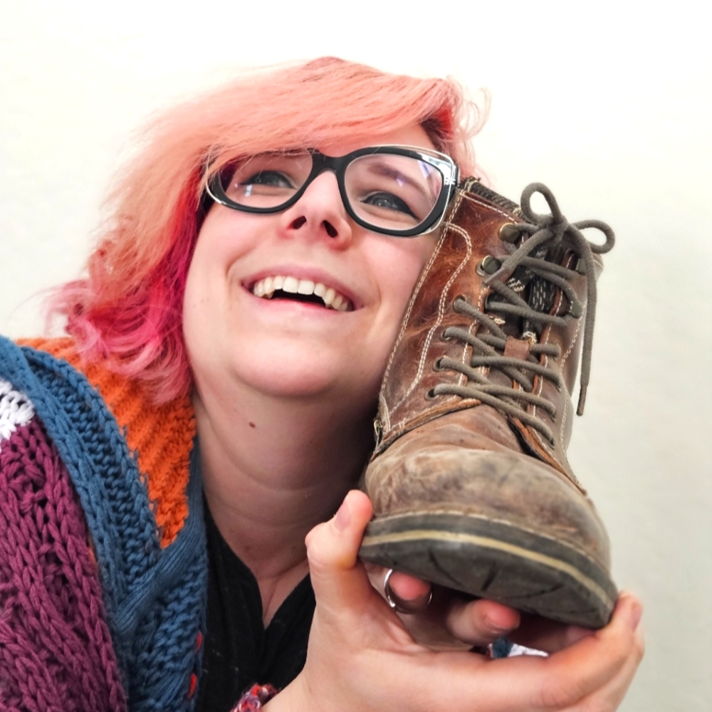 IM LIVE AND LIQUIDATING MY CLOSET